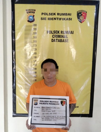 Polsek Rumbai Tangkap Seorang tersangka Pengeroyokan di Muara Fajar