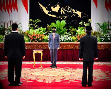 Presiden Jokowi Lantik Kepala BNN dan BRGM di Istana Negara