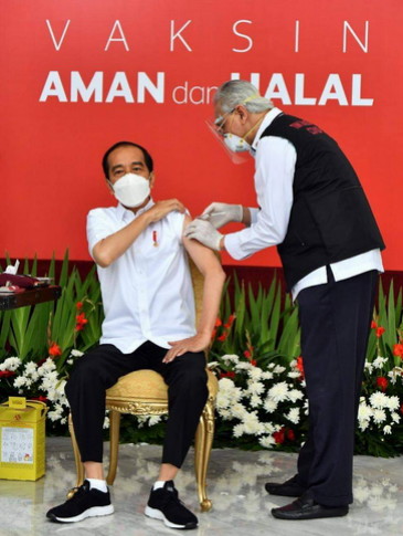 Diawali Presiden, Vaksinasi Covid-19 Secara Gratis Resmi Dimulai di Seluruh Indonesia