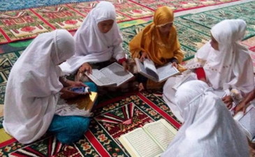 Pemprov Riau Izinkan Tarawih dan Tadarus Selama Ramadhan, Mudik dilarang.