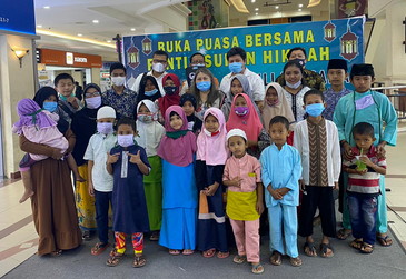 Gj Ponsel Berbuka Puasa Bersama Anak Yatim dan berbagi takjil Gratis.