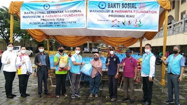 MAPANBUMI DAN PARAMITA FOUNDATION RIAU SALURKAN BANSOS 1117 PAKET SEMBAKO.