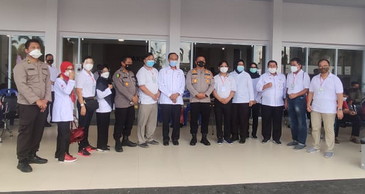 Donor Darah dan Vaksinisasi Massal dalam Rangka Hut Bhayangkara ke 75 serta Bersempena Hut Kota Pekanbaru ke 237