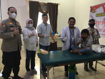 Polres Pelalawan Lakukan Khitanan Massal Di Hari Bhayangkara ke-75