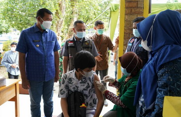 Serbuan Vaksinasi SMP Negeri 4 Pekanbaru