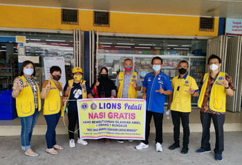 Baksos  Lions Club Peduli Pra Sejahtera, Buruh dan Ojol.