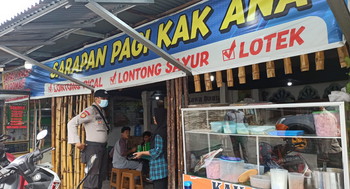 Polsek Bukit Raya Lakukan Operasi Yustisi Bersama Tim Pemburu Teking Covid19 Di Kota Pekanbaru