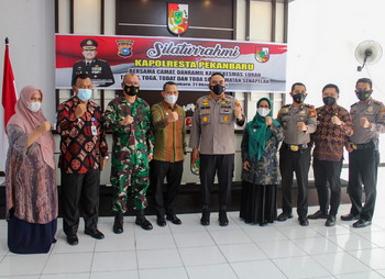 Kapolresta Pekanbaru Jalin Silaturahmi Bersama Para Tokoh di Kecamatan Senapelan Kota Pekanbaru