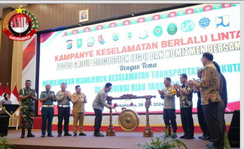 Ditlantas Polda Riau gelar Kampanye keselamatan dan FGD bersama pengusaha angkutan Umum