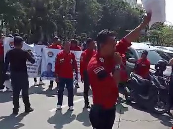 Aksi Demo Copot Arden Carut Marut  PPDB 2024-2025 SMA-SMK, AMI Moral Pendikan Marwah Negeri Lancang Kuning Provinsi Riau