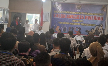 PWI Riau, Gelar Orientasi Kewartawan dan Keorganisasian OKK Tahun 2025  PWI Rumah Wartawan Berintegritas