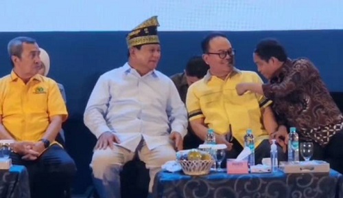 Hadir di Pekanbaru, Prabowo Sebut Rusli Zainal Sebagai Sahabat