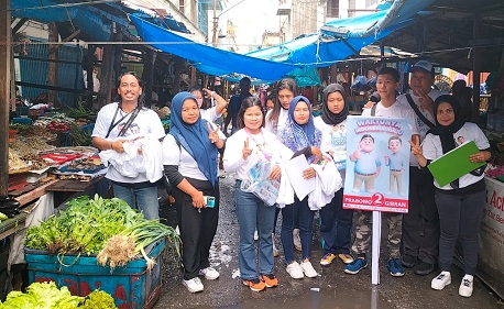Gemoy Squad Riau Bagikan 10 Ribuan Baju Kaos Prabowo-Gibran