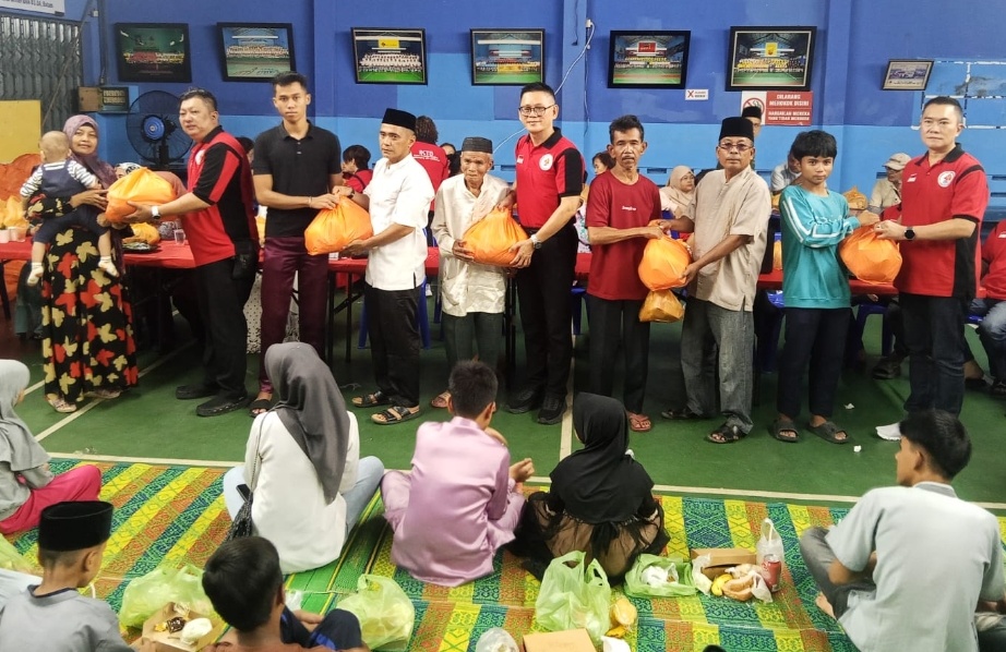 IKTS Pekanbaru Salurkan 136 Paket Sembako Idul Fitri 1447H - 2026 dan Gelar Buka Puasa Bersama