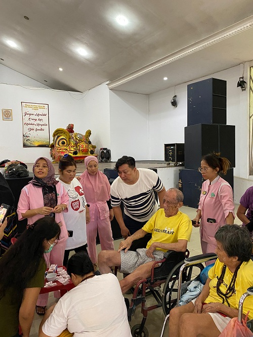 Warga Antusias Ikuti Pengobatan Gratis Suhu Ahan di Medan dan Deli Serdang